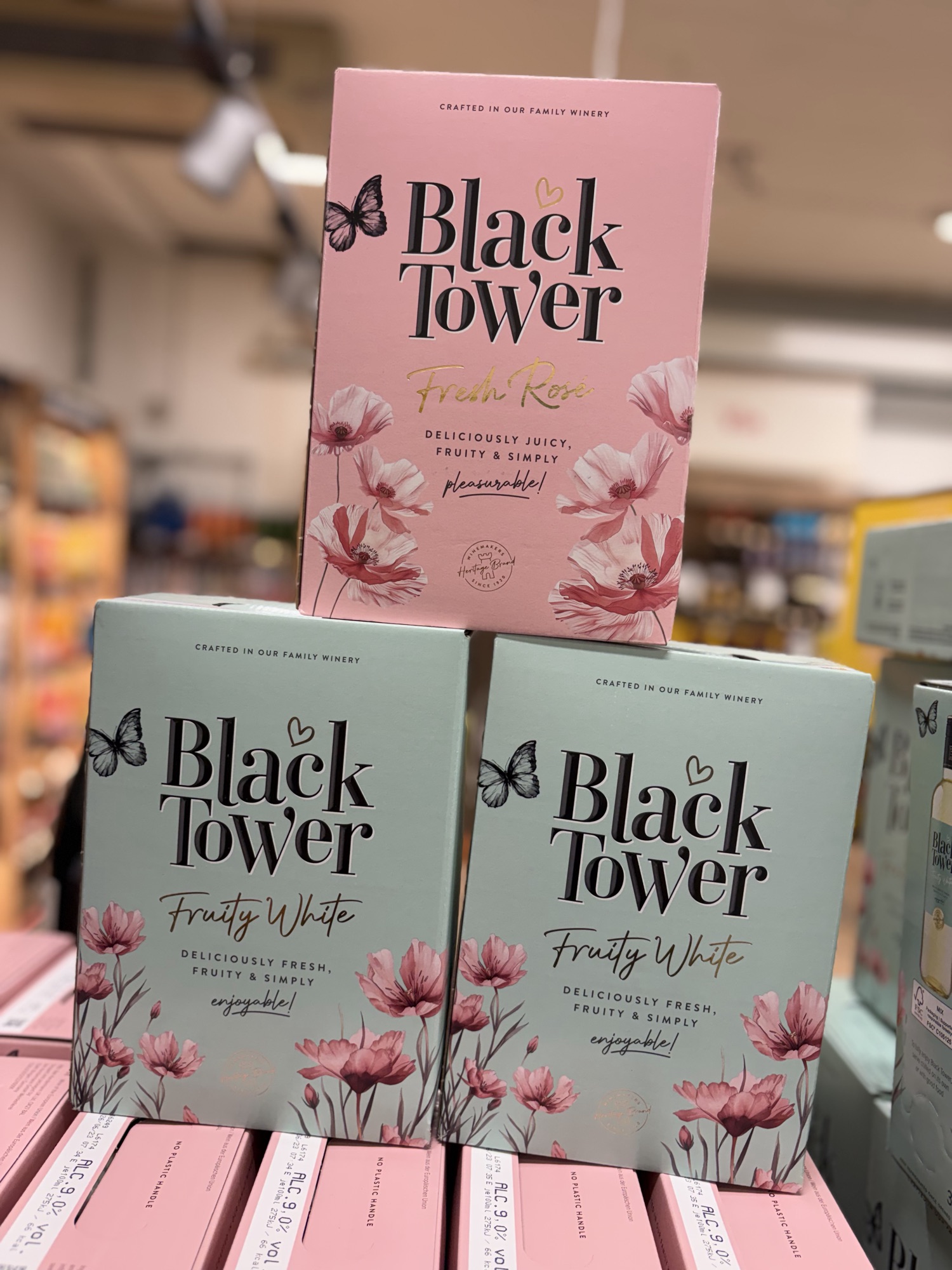 Black Tower Bag-in-Box 3 liter 🍷🌸